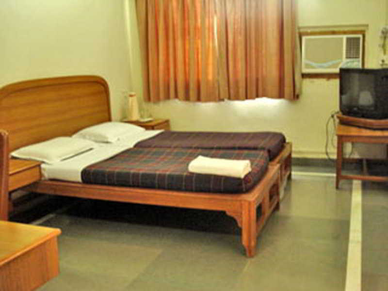 Hôtel Meru à Pune Extérieur photo